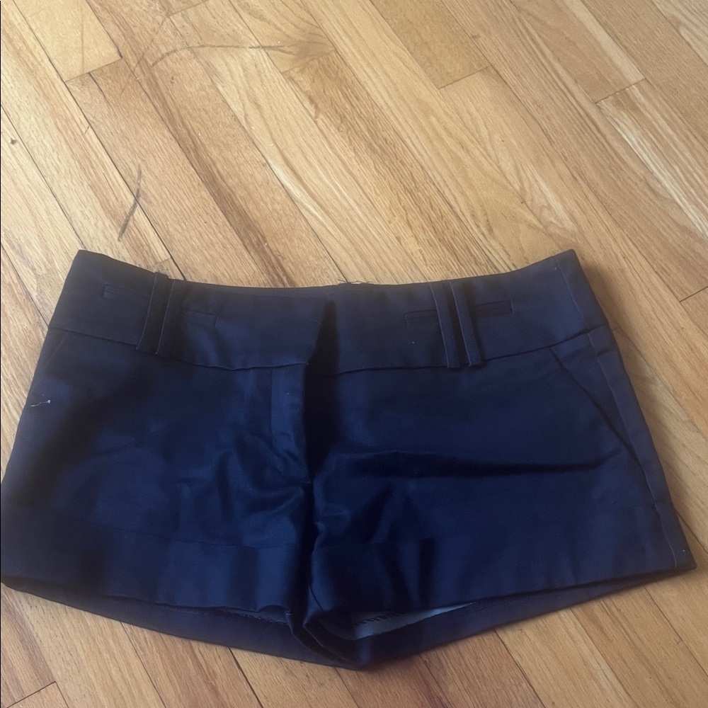 NWT Aqua Women's Navy Shorts Size Medium
